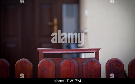 Cloes bis eines Postfachs auf der Straße Stockfoto