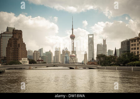 Shanghai Skyline auf den Suzhou river Stockfoto