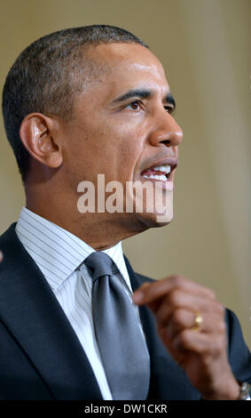 Washington DC, USA. 25. Februar 2014. US-Präsident Barack Obama spricht auf die Herstellung von Innovation Institute im Weißen Haus in Washington 25. Februar 2014. Obama am Dienstag angekündigt, die Einführung von zwei neuen öffentlich-privaten Instituten für die Herstellung von Innovation in seiner neuesten Administrationsaufwand zur Steigerung der modernen Fertigung und qualitativ hochwertige Arbeitsplätze zu fördern. Bildnachweis: Yin Bogu/Xinhua/Alamy Live-Nachrichten Stockfoto
