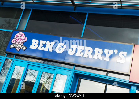 Ben & Jerrys Eis-Salon Shop speichern shopping Zeichen vorderen Außenfassade Bau Lincoln City Lincolnshire England UK GB Stockfoto