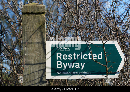 Suffolk-Land Rat beschränkt Byway Zeichen Stockfoto