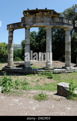 Der Tempel für Venus Knidos mit Replik Aphrodite-Tempel Statue in Villa Adriana Tivoli Italien wurde auf Griechisch modelliert. Stockfoto