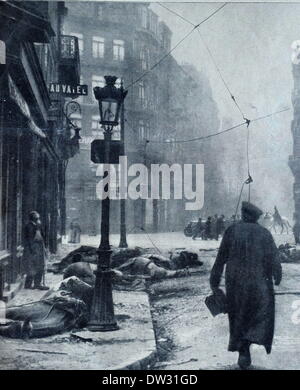 Auf dem Foto des Titels der Berliner Illustrirten Zeitung (Berliner illustrierte Zeitung) aus dem Jahr 1915 werden tote Pferde auf einer Straße in Frankreich gezeigt, Datum und Ort unbekannt. Die Originalunterschrift lautet: "Nach der Schlacht. Straßenszene in einer Stadt in Frankreich. Fotoarchiv für Zeitgeschichtee - KEIN KABELDIENST Stockfoto