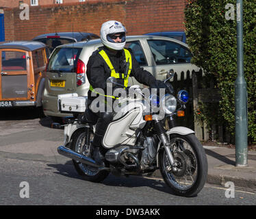 Hampton, Middlesex, UK. 26. Februar 2014. Ein Konvoi von klassischen polizeilichen Kraftfahrzeuge von Hampton Garage New Scotland Yard, London. Bildnachweis: Colin Hutchings/Alamy Live-Nachrichten Stockfoto