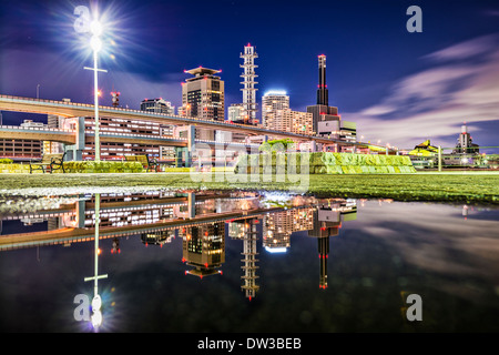 Kobe, Japan Stadt Skyline vom Bezirk Harborland(Hafenland) angesehen. Stockfoto