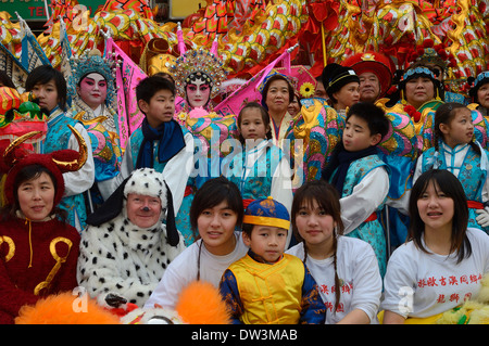 Eine Gruppe von Performern aus der Chinese New Year Festival in Rochester. Medway. Kent, England, Großbritannien Stockfoto