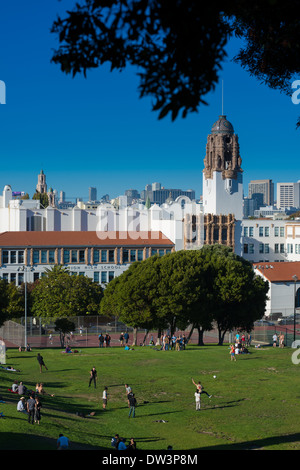 Mission High School und Dolores Park, San Francisco Stockfoto