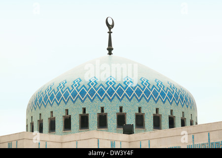Kuppel der islamischen Moschee in Amman, Jordanien. König Abdullah I Moschee blau. Stockfoto
