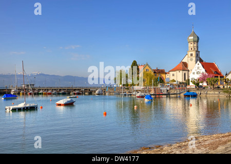 Schloss und Kirche St. Georg, Wasserburg Stockfoto