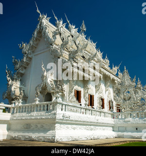 Berühmten Wat Rong Khun (weiße Tempel) in der Provinz Chiang Rai, Nordthailand Stockfoto