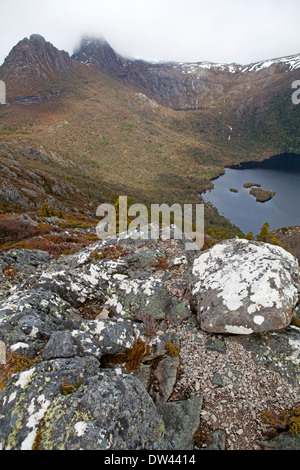 Blick über Cradle Mountain und Dove Lake aus Mt Cambpell Stockfoto