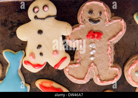 Weihnachtsplätzchen in Form von Lebkuchenmänner Stockfoto