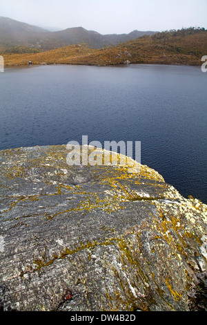 Blick über Gletscher Rock Dove Lake, am Fuße des Cradle Mountain Stockfoto