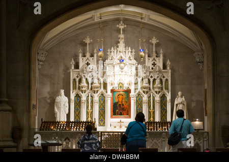 Einem der Altäre der St. Patricks Kathedrale. Fifth Avenue zwischen 50th und 51st Street. Telefon 212-753-2261 Stockfoto