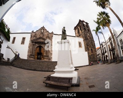 Die Kirche El Salvador an der Plaza Espana in Santa Cruz auf der Kanarischen Insel La Palma Stockfoto