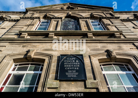 Captain Cook und Staithes Heritage Centre in alten Primitiven Methodist Kapelle, Staithes, UK. Stockfoto