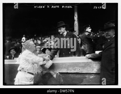 [John McGraw, Manager, New York NL & John Purroy Mitchel, New Yorks Bürgermeister (Baseball)] (LOC) Stockfoto