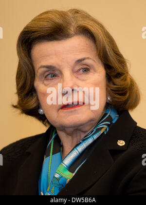 Washington DC, USA. 27. Februar 2014. US-amerikanischen Senator Dianne Feinstein in Washington DC, USA, 27. Februar 2014. Foto: ARNO BURGI/Dpa/Alamy Live-Nachrichten Stockfoto