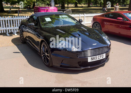 Aston Martin DBS VOLANTE (2009-2012), Aston Martin Timeline, hundertjährigen Feier 2013 100 Jahre Aston Martin, Kensington Park, London, Vereinigtes Königreich, Europa Stockfoto