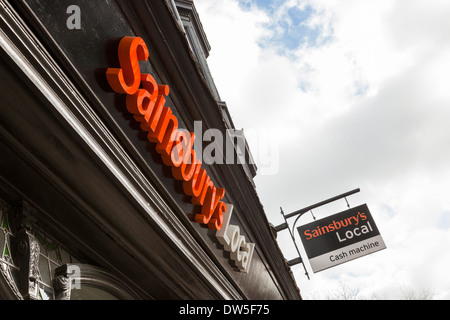 Ein Sainsbury lokalen Speicher in Nottingham, England, UK Stockfoto