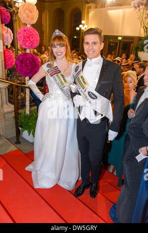 Wien, Österreich. 28. Februar 2014. ENA KADIC, Philipp KNEFS den Wiener Opernball 2014 der gesellschaftliche Höhepunkt der Ballsaison in Wien in der Wiener Staatsoper auf Donnerstag, 27. Februar 2014 in Wien - Österreich-Credit: Dpa picture-Alliance/Alamy Live News Stockfoto