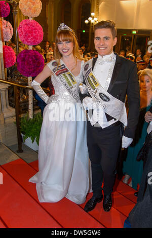 Wien, Österreich. 28. Februar 2014. ENA KADIC, Philipp KNEFS den Wiener Opernball 2014 der gesellschaftliche Höhepunkt der Ballsaison in Wien in der Wiener Staatsoper auf Donnerstag, 27. Februar 2014 in Wien - Österreich-Credit: Dpa picture-Alliance/Alamy Live News Stockfoto
