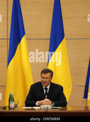 Rostov, Russland. 28. Februar 2014. Verdrängt der ukrainische Präsident Viktor Yanukovych spricht während einer Pressekonferenz in Rostow am Don, Russland, am 28. Februar 2014. (Xinhua/Liu Yiran/Alamy Live News) (Bxq) Stockfoto