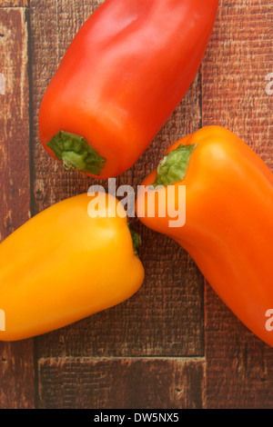 Mini Paprikaschoten ideal für Dips Snacks und tapas Stockfoto