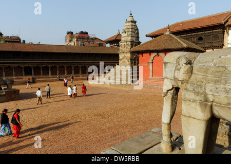 Elefanten Skulpturen in Durbar Square, Bhaktapur, Nepal Stockfoto