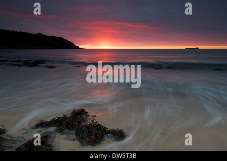 Sonnenaufgang am Schloss Beach in Falmouth Stockfoto