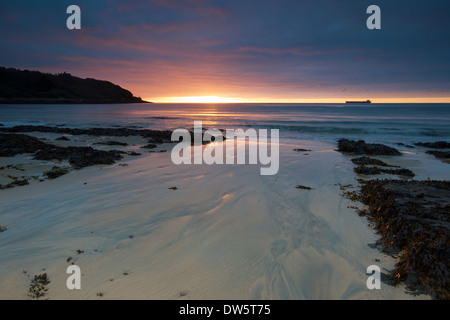 Sonnenaufgang am Schloss Beach in Falmouth Stockfoto