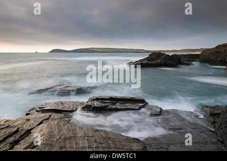 Trevose Head von Treyarnon Punkt, Cornwall, England. (Juni) im Sommer 2013. Stockfoto