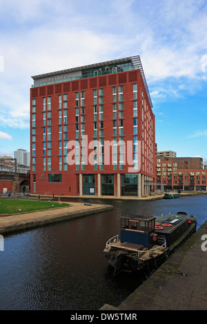 Kerze Hausbau, das DoubleTree by Hilton Hotel, Getreidespeicher Wharf, Leeds, West Yorkshire, England, UK. Stockfoto