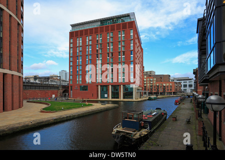 Kerze Hausbau, das DoubleTree by Hilton Hotel, Getreidespeicher Wharf, Leeds, West Yorkshire, England, UK. Stockfoto