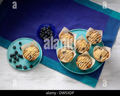 Blueberry weiße Chip Muffins amerikanischen Zuhause backen Stockfoto