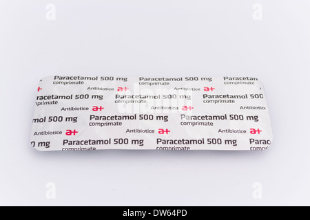 Paracetamol-Blisterverpackung isoliert auf weißem Hintergrund Stockfoto