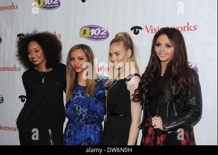 Bala Cynwyd, Pennsylvania, USA. 1. März 2014. Kleiner Mix, JADE, JESY, PERRIE, und LEIGH-ANNE, Großbritanniens beste Girlband und Gewinner des britischen X-Factor Show, bei Q102 FM in Bala Cynwyd.  Bildnachweis: Ricky Fitchett/ZUMAPRESS.com/Alamy Live-Nachrichten Stockfoto