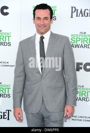 Santa Monica, CA, USA. 1. März 2014. Jon Hamm im Ankunftsbereich für 2014 Film Independent Spirit Awards - Ankünfte 2, Santa Monica Beach, Santa Monica, CA 1. März 2014. Foto von: Gregorio Binuya/Everett Collection/Alamy Live-Nachrichten Stockfoto