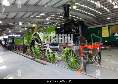 Großen nördlichen Bahn Nr. 1 Klasse Stirling Single express Passagier Lokomotive gebaut 1870 auf Anzeige im Museum in Shildon Stockfoto