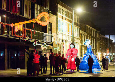 Liverpool, UK, 1. März 2014. Die Everyman und Playhouse Theatre Puppen Öffnen der neu gebauten Everyman Theatre. Bildnachweis: Peter Carr/Alamy Live-Nachrichten Stockfoto