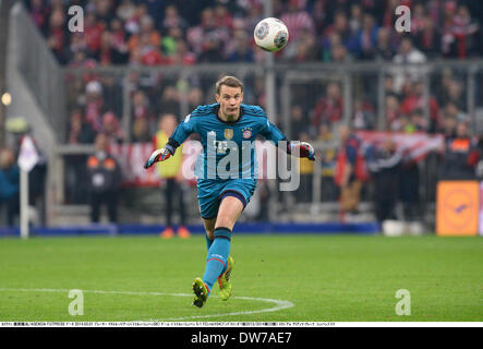 München, Deutschland. 1. März 2014. Manuel Neuer (Bayern) Fußball / Fußball: Bundesliga-Spiel zwischen FC Bayern München 5-1 FC Schalke 04 in der Allianz Arena in München. © Takamoto Tokuhara/AFLO/Alamy Live-Nachrichten Stockfoto