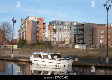 Neuen Kanal Becken Liegeplätze und künstlichen See zwischen Ashton und Rochdale Kanäle Ancoats neue Islington Manchester England Stockfoto