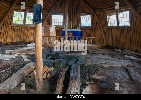 Eine Kapelle gebaut, als ein Sami Goahti Sami Traditionshaus, in Staloloukta. Lappland, Schweden. Im Jahr 1959 errichtet von den Dorfbewohnern. Stockfoto