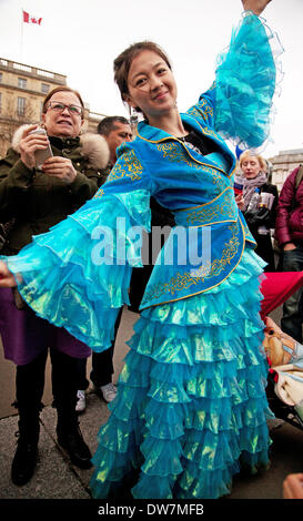 London, UK. 2. März 2014. 2014 russischen Festival Masleniza in London.Maslenitsa ist die russische Sun Festival, eine Feier des Ende des Winter Schüttelfrost und der Beginn des Frühlings, der Wärme, der Hoffnung und der Wachstum. Bildnachweis: Adina Tovy/Alamy Live-Nachrichten Stockfoto