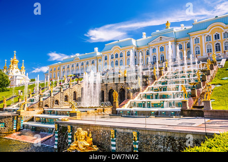 Große Kaskade in Peterhof, St. Petersburg Stockfoto