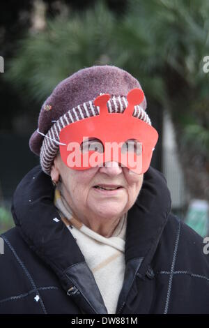 Rom, Italien. 2. März 2014.  Karneval auf der Via dei Fori Imperiali in Rom Italien Straße. Bildnachweis: Gari Wyn Williams / Alamy Live News Stockfoto