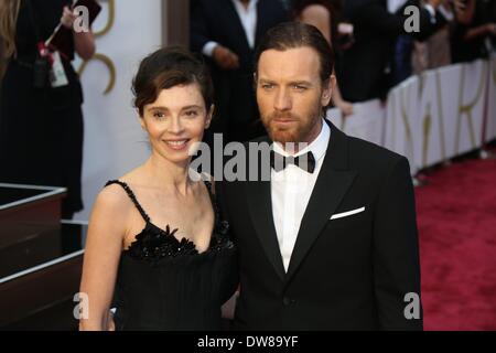 Schauspieler Ewan McGregor und Eve Mavrakis teilnehmen 86. Academy Awards aka Oscars im Dolby Theatre in Los Angeles, USA, am 2. März 2014. Foto: Hubert Boesl Stockfoto