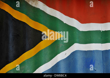 Johannesburg, Gauteng, Südafrika, Farben der Südafrikanischen Flagge auf Wellblech Wand gemalt, nationales Symbol Stockfoto