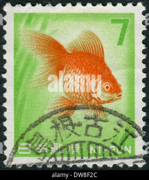 JAPAN - ca. 1966: Briefmarke gedruckt in Japan zeigt Goldfisch (Carassius Auratus), ca. 1966 Stockfoto