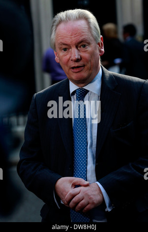 Francis Anthony Aylmer Maude A Mitglied der konservativen Partei, Minister für das Cabinet Office und Paymaster General, MP Horsham. ist außerhalb der Downing Street am 28. März 2012 in London, England gesehen. (Foto von Tal Cohen) Stockfoto